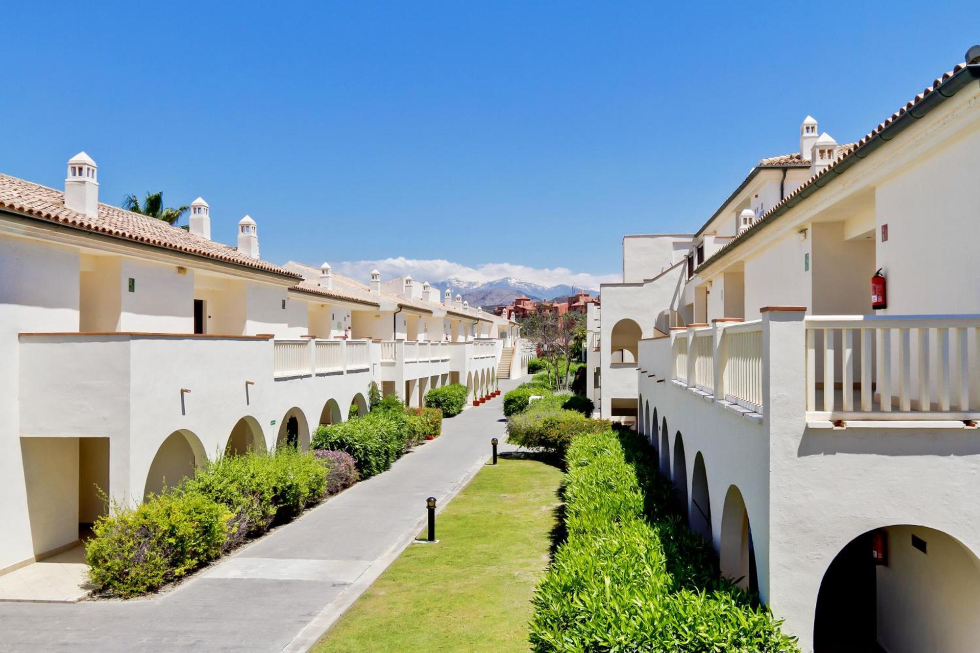 Hotel Impressive Playa Granada Golf 4*
