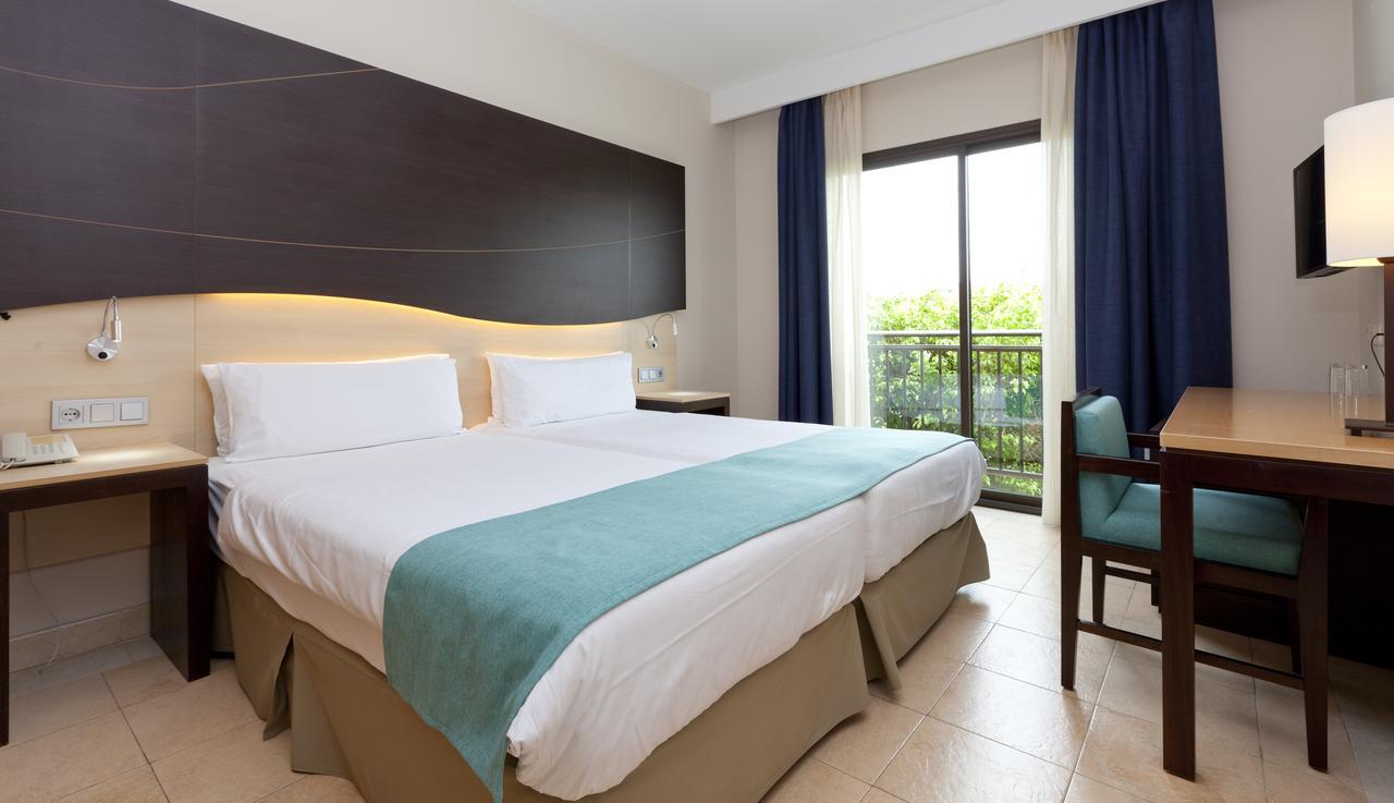 Hotel Impressive Playa Granada Golf 4*