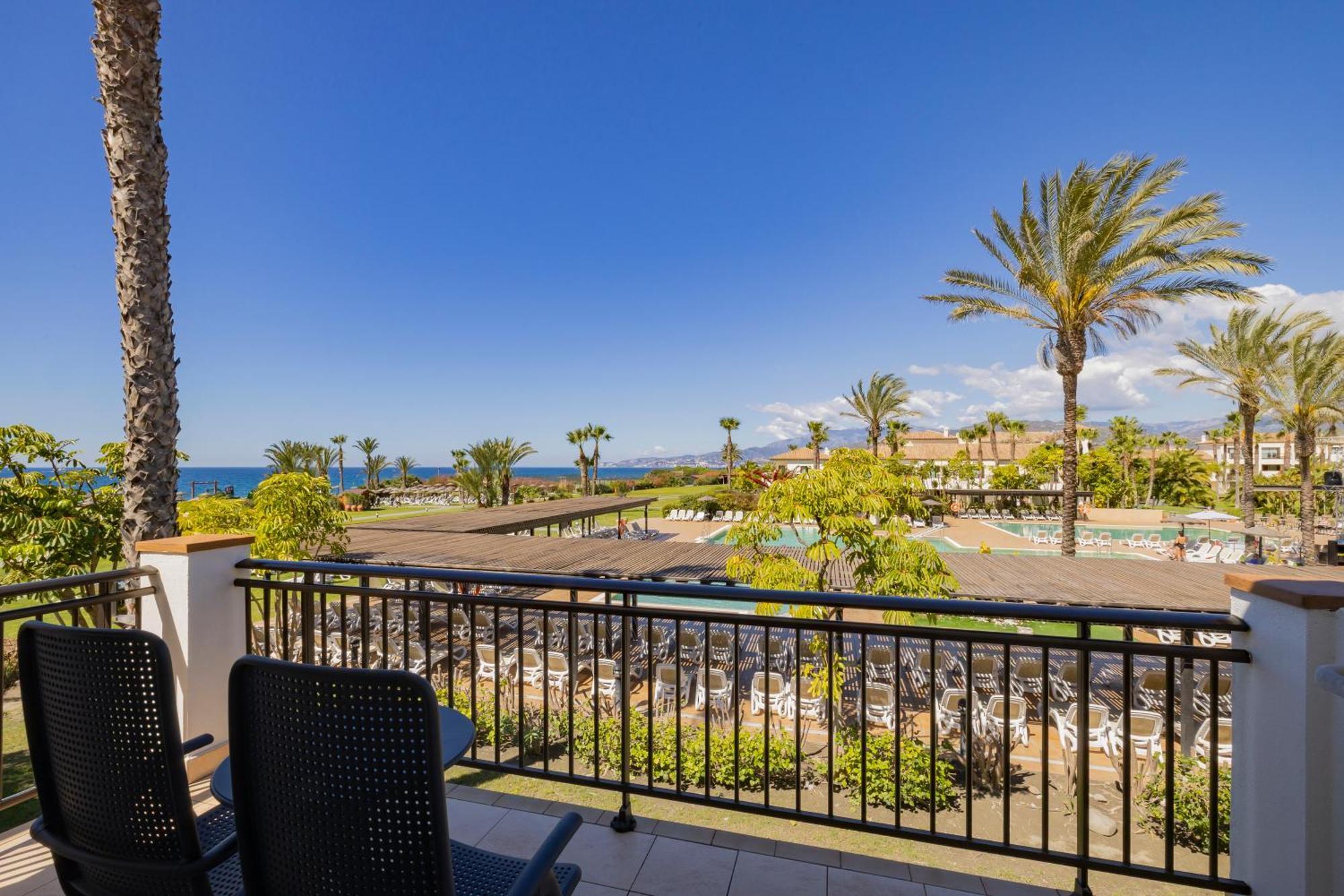 Hotel Impressive Playa Granada Golf 4*
